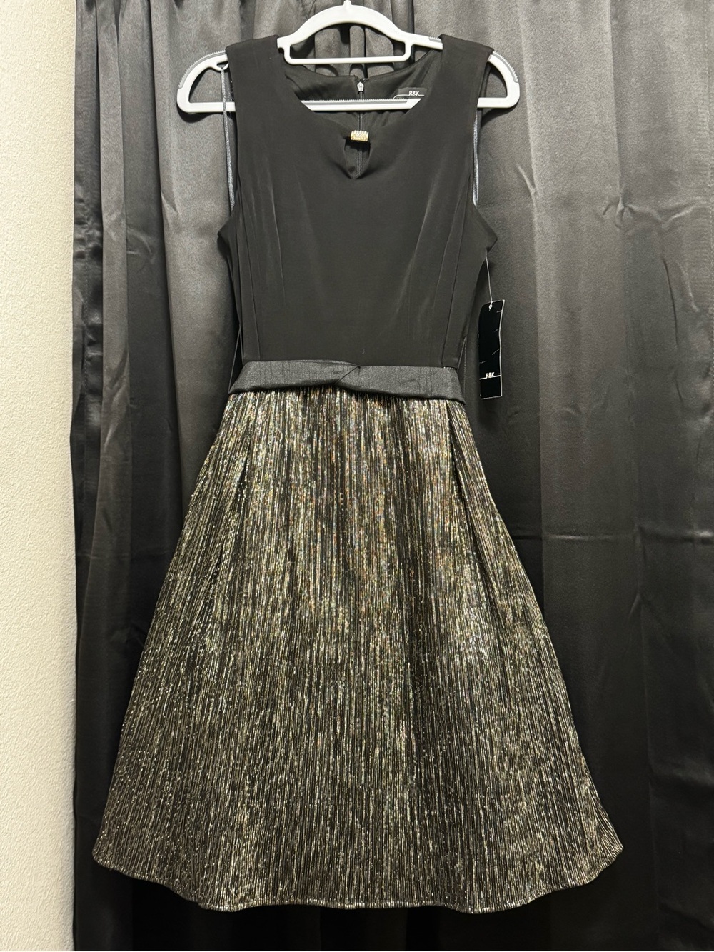 R&K Black Bodice with Metallic Gold Pleated Midi Dress